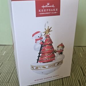 2025 Hallmark Member Exclusive Ornament - Winter Garden Party